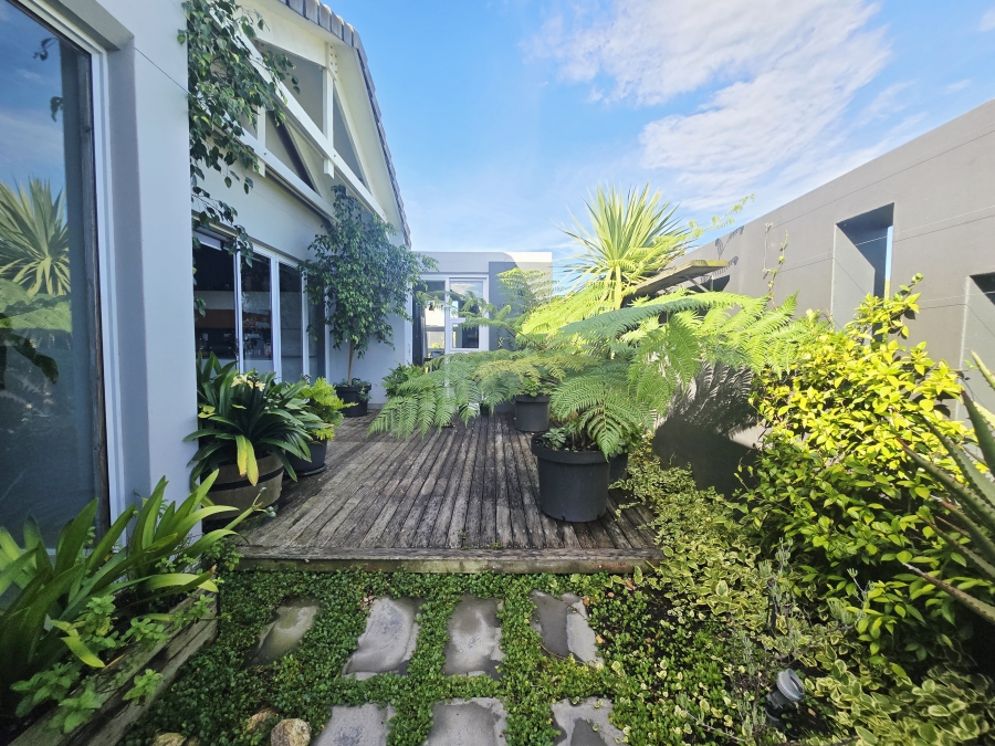 3 Bedroom Property for Sale in Oubaai Western Cape